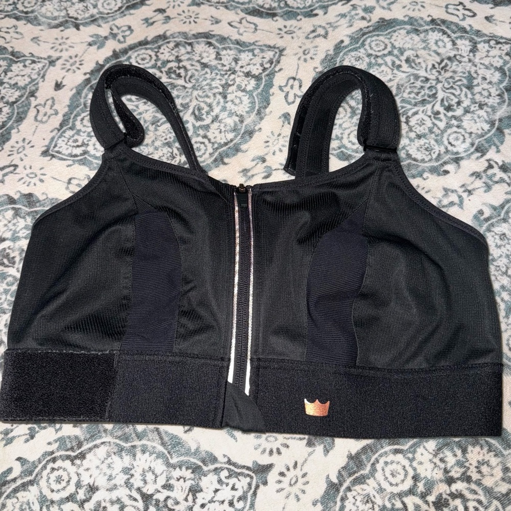 SHEFIT Ultimate Sports Bra® - Black - 2Luxe